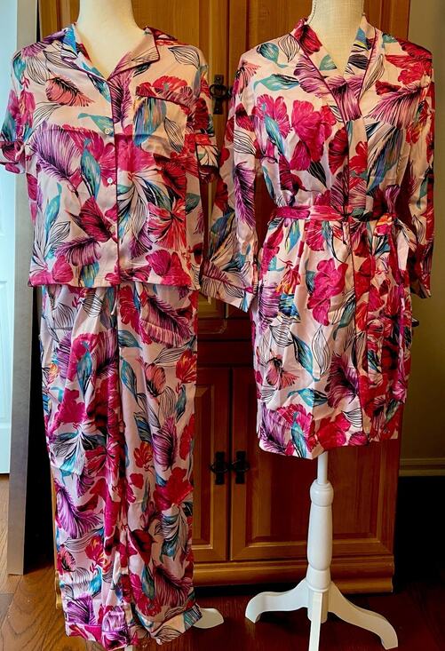 Cynthia Rowley Other - NEW! Cynthia Rowley Floral Robe & Pajama Set / LARGE